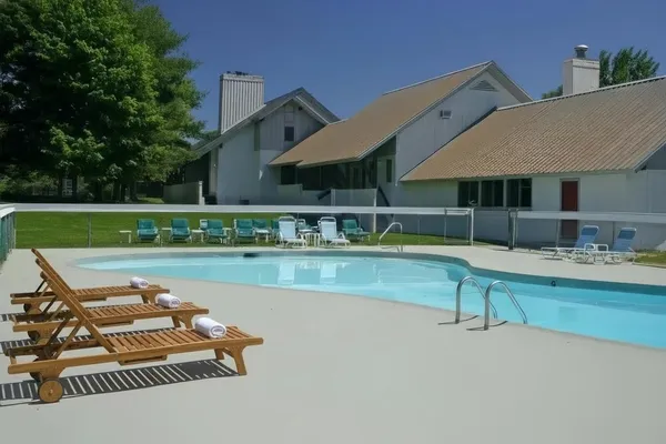 $575,000 | 55 Village Green Drive, Unit 3D, Stowe, VT 05672