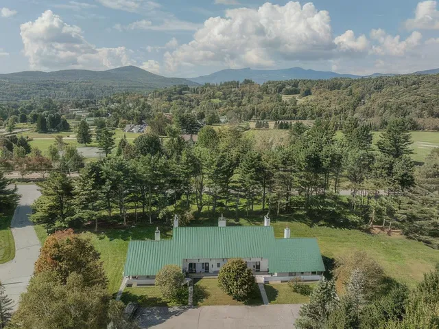 $589,000 | 55 Village Green Drive, Unit 3D, Stowe, VT 05672
