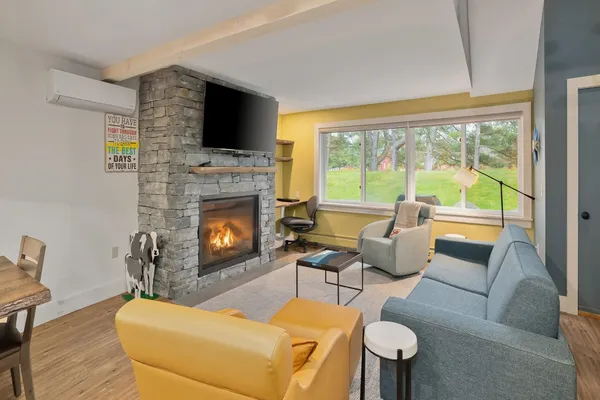 $575,000 | 55 Village Green Drive, Unit 3D, Stowe, VT 05672