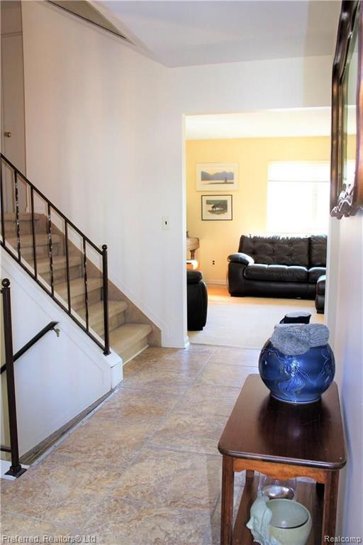 42949 Arlington Road Canton, MI 48187 - Photo 4 of 26