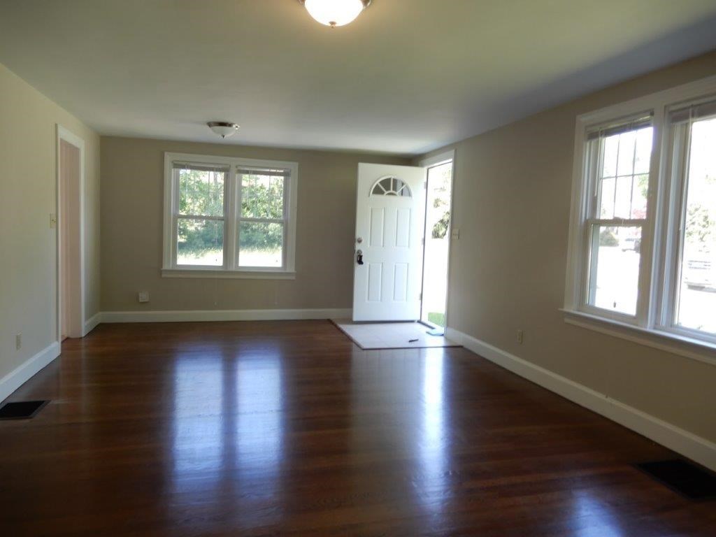 393 Chopmist Hill Road Glocester, RI 02814 - Photo 5 of 19