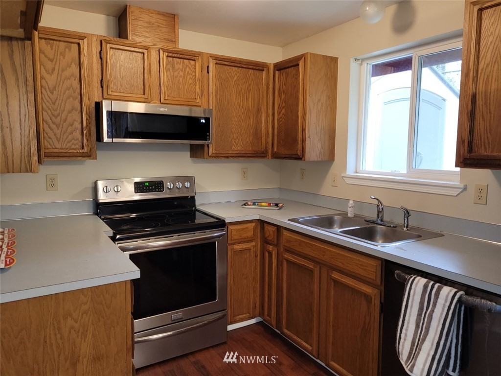 751 Northeast Larson Lake Road Belfair, WA 98528 - Photo 8 of 22 Gallery Image 8