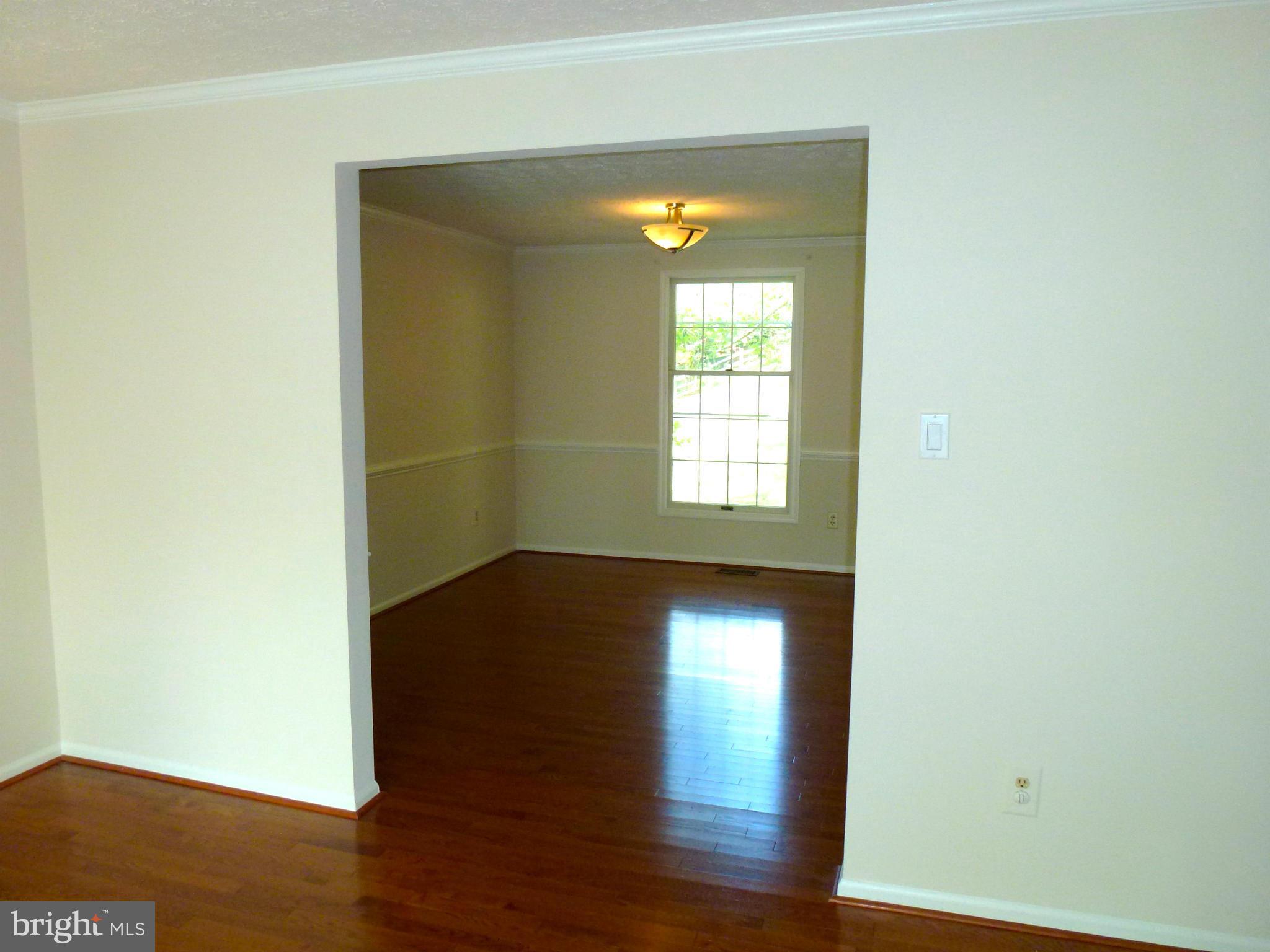 7585 Vogels Way Springfield, VA 22153 - Photo 11 of 23 Dining Room