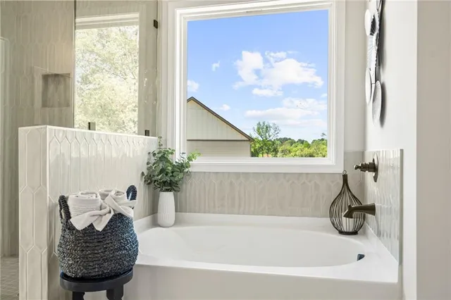 $499,900 | 5575 Overview Drive, Flowery Branch, GA 30542