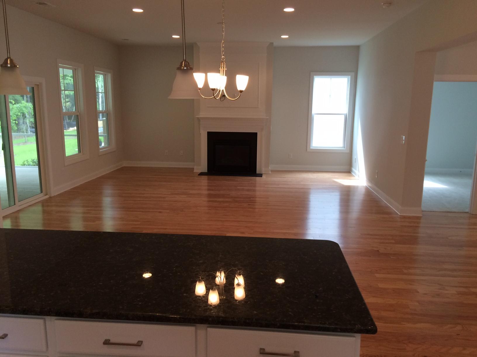 136 Phoebe Road Summerville, SC 29483 - Photo 6 of 13 IMG_0894
