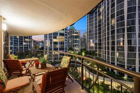 $1,750,000 | 2843 South Bayshore Drive, Unit 11F, Miami, FL 33133