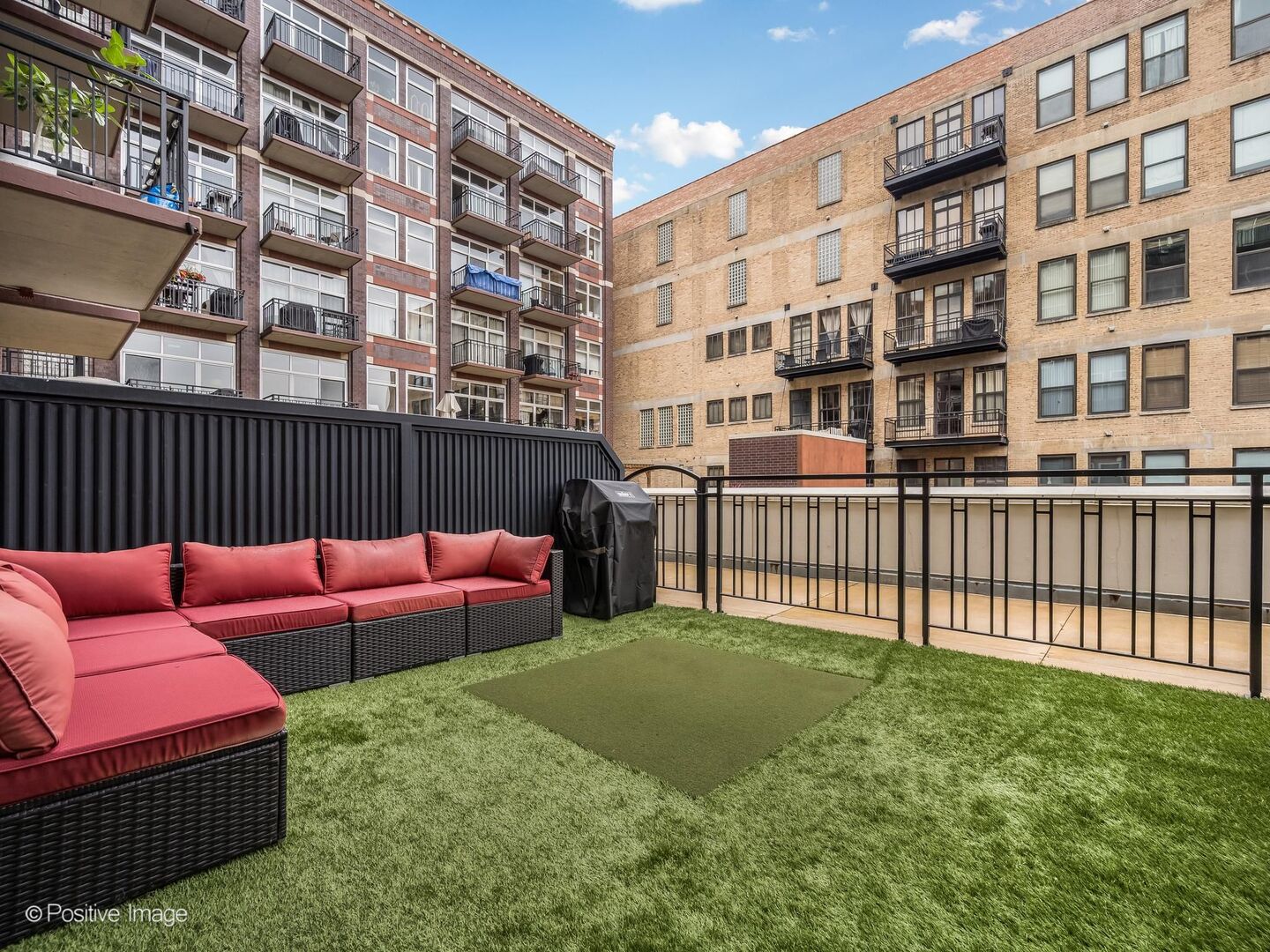 1000 West Adams Street, Unit 322 Chicago, IL 60607 - Photo 14 of 22 Gallery Image 14