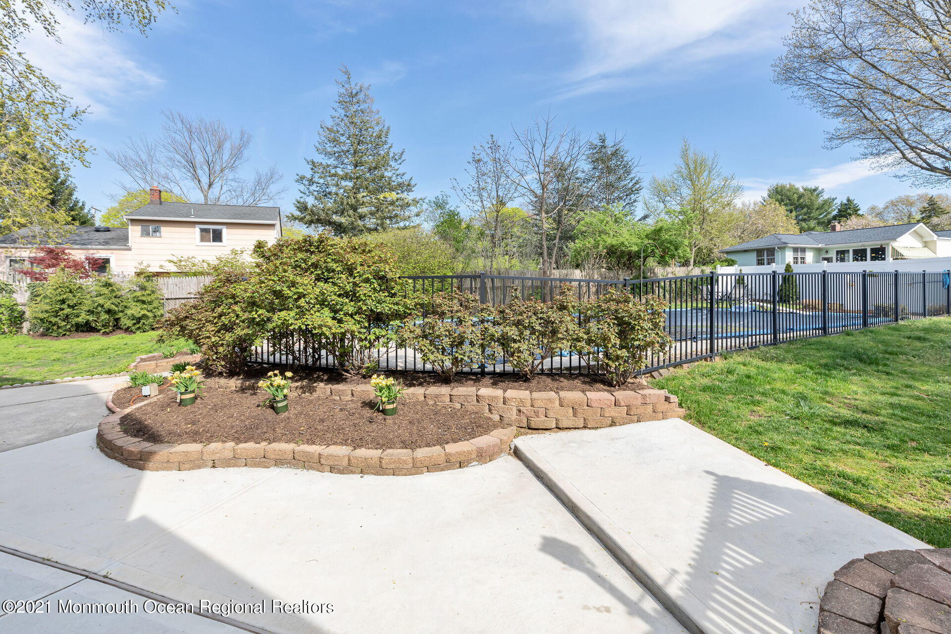 491 Roxbury Road Belford, NJ 07718 - Photo 22 of 34 025-1920x1280-photo