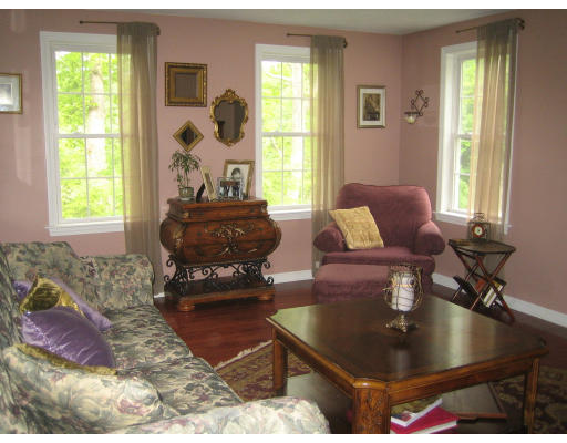 72 Fairview Park Road Sturbridge, MA 01566 - Photo 11 of 19 Gallery Image 11