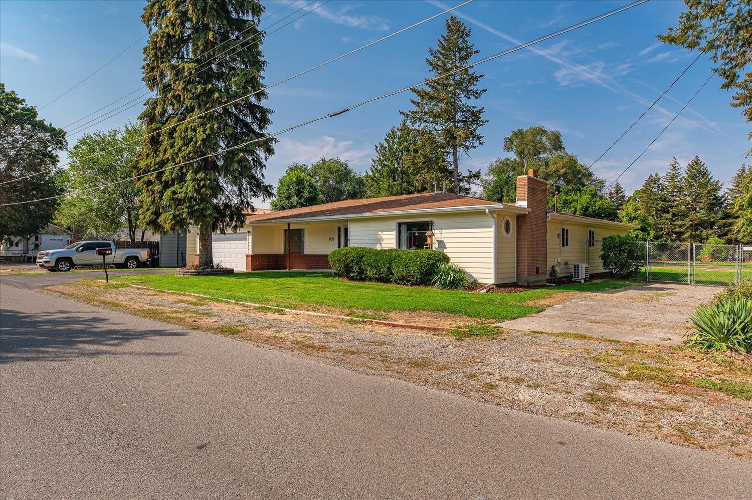 903 North Bessie Road Spokane Valley, WA 99212 - Photo 3 of 47