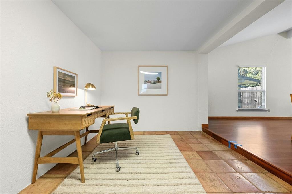 4610 South 1st Street Austin, TX 78745 - Photo 12 of 23 a workspace with furniture and window