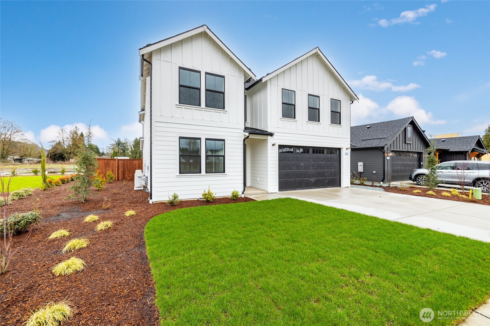 613 Legacy Way Sedro-Woolley, WA 98284 - Photo 2 of 40