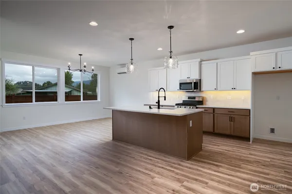 $799,900 | 613 Legacy Way, Sedro-Woolley, WA 98284