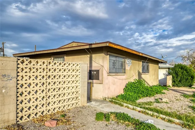 $855 | 2505 Cedar Avenue, Unit 1, Las Vegas, NV 89101
