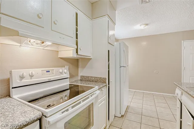 $855 | 2505 Cedar Avenue, Unit 1, Las Vegas, NV 89101
