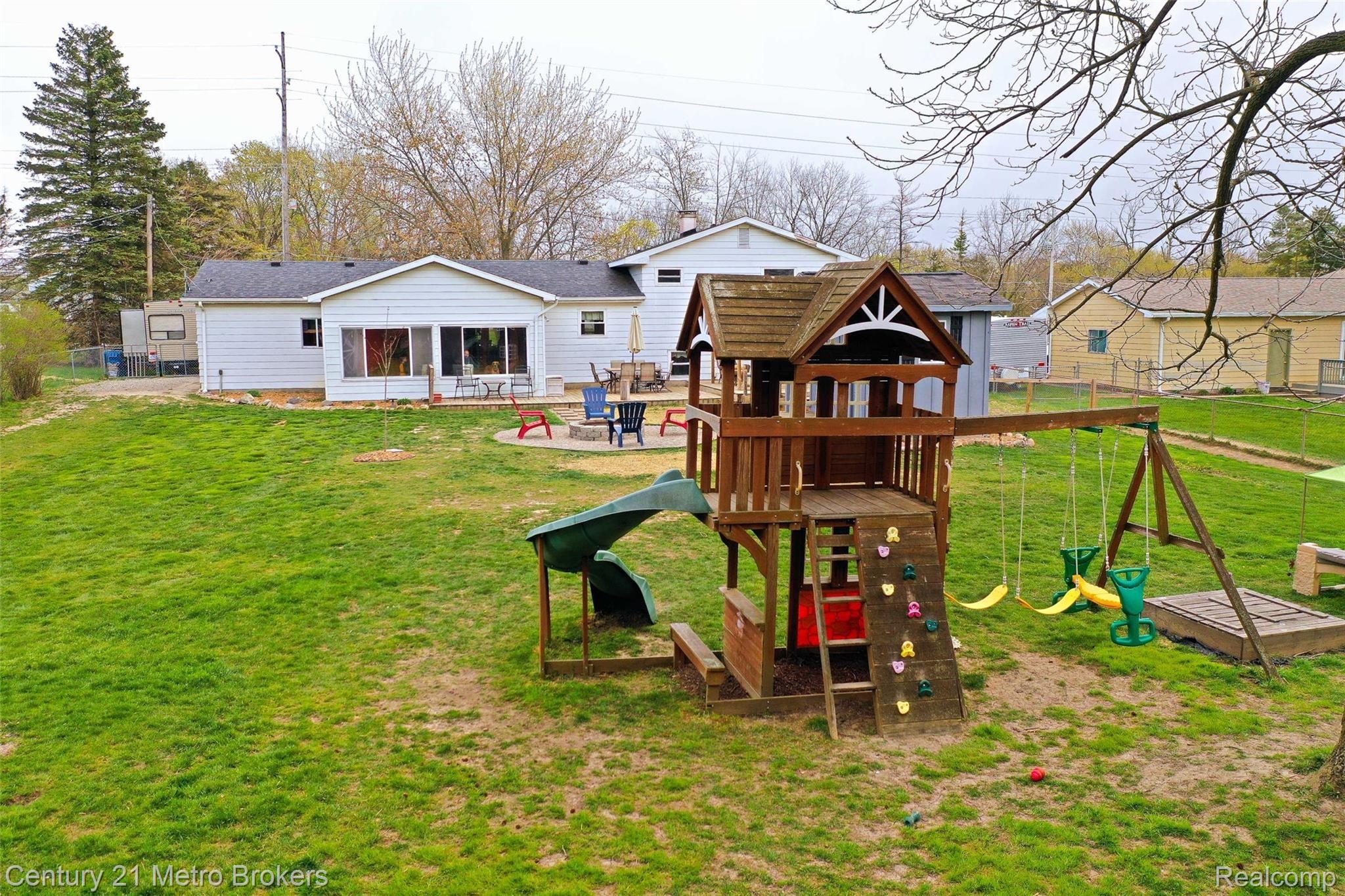 8384 Fenton Road Grand Blanc, MI 48439 - Photo 43 of 48 8384-Fenton-Rd-45 Outside.jpg
