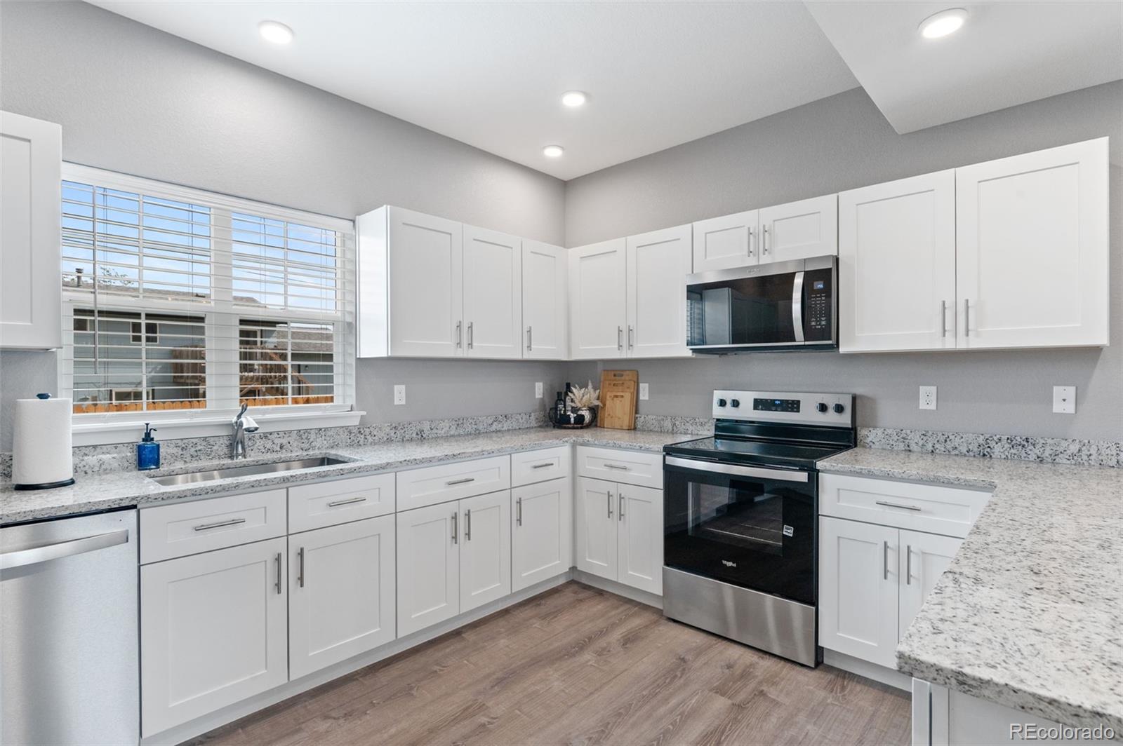 228 Ash Street Bennett, CO 80102 - Photo 10 of 29