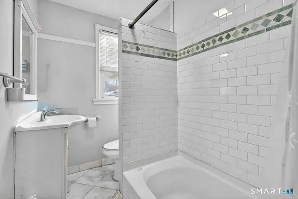 $2,850 | 1440 Wood Avenue, Bridgeport, CT 06604