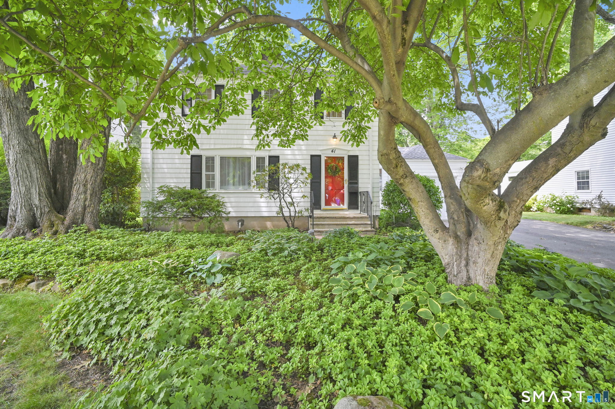 41 Sequin Road West Hartford, CT 06117 - Photo 3 of 40