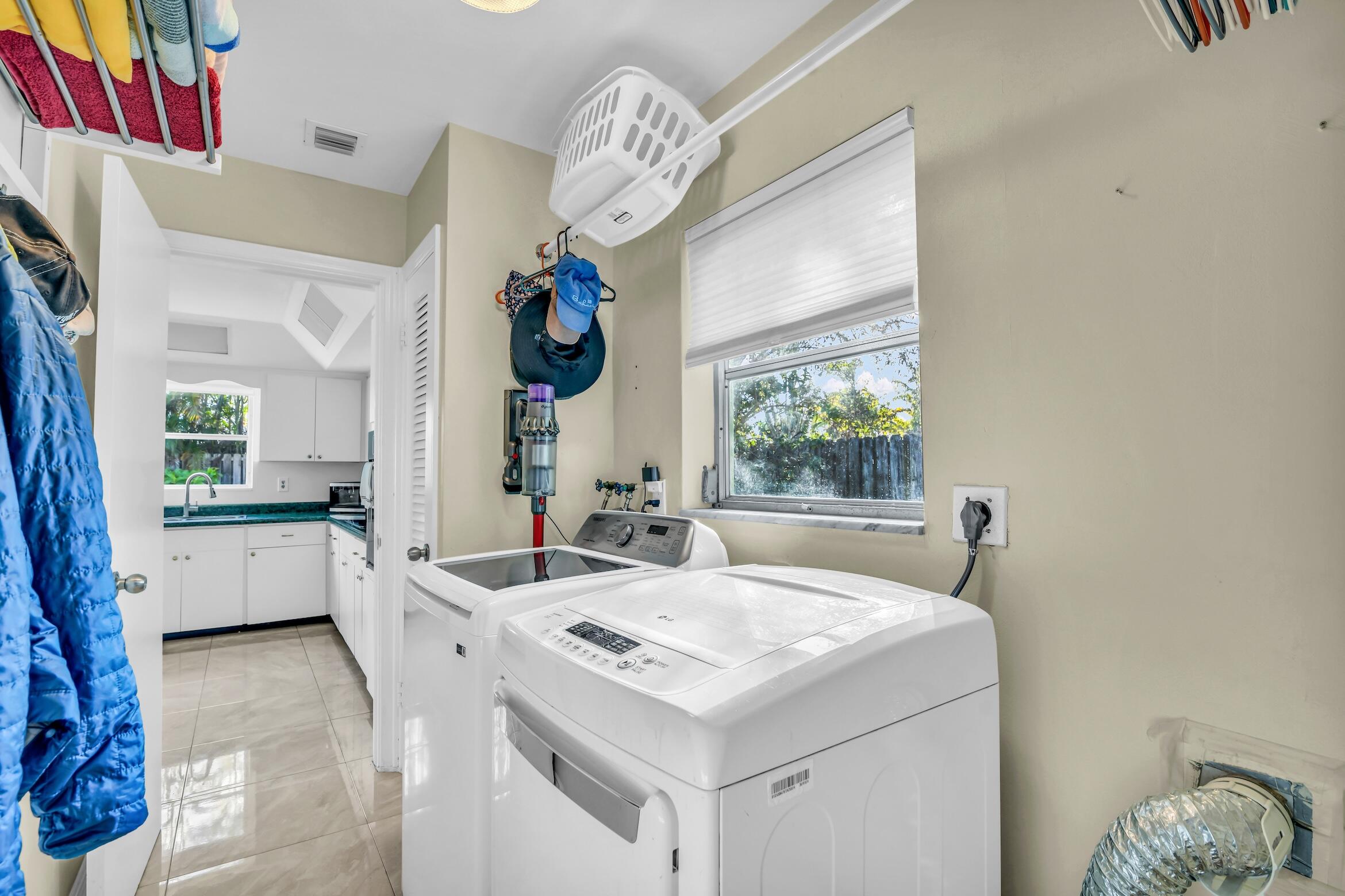 1290 Southwest 8th Street Boca Raton, FL 33486 - Photo 27 of 35 1290 SW Eighth St Boca Raton - 33