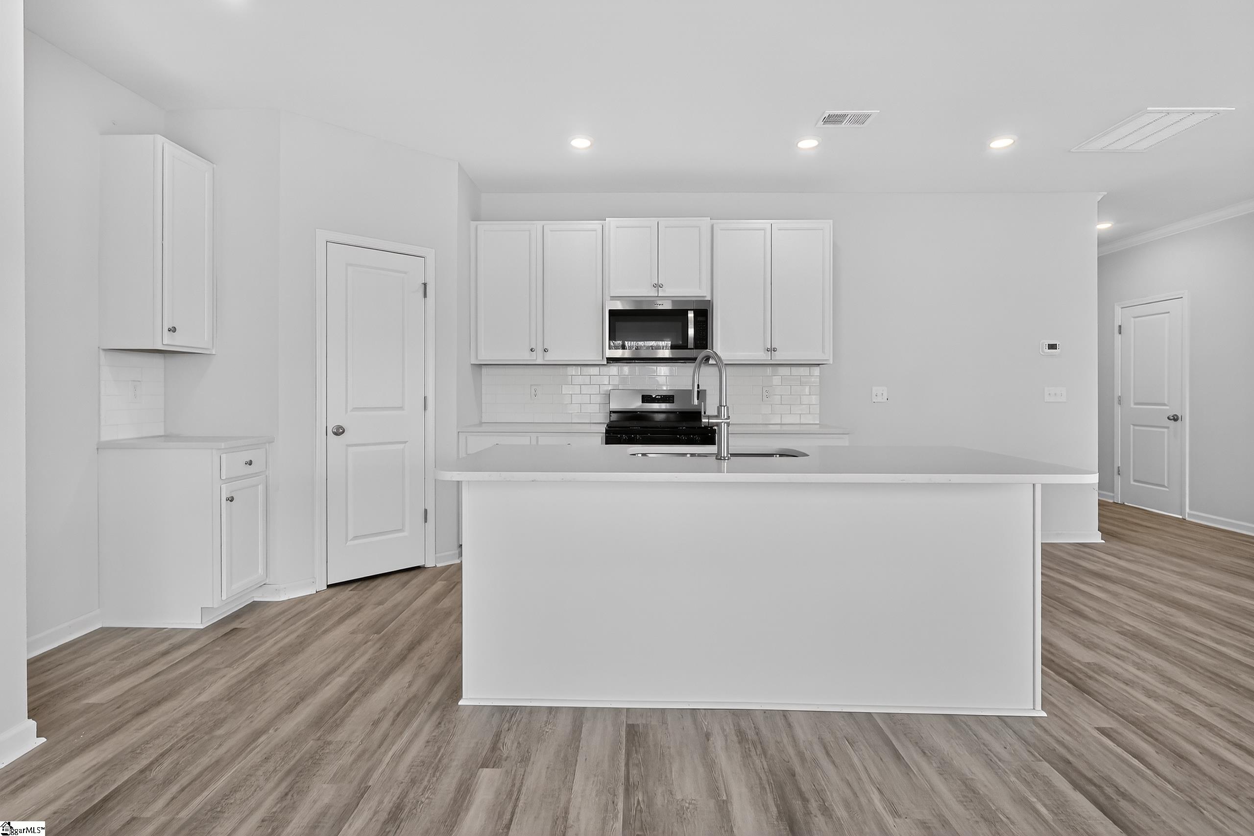 101 Leacock Drive Fountain Inn, SC 29644 - Photo 4 of 32