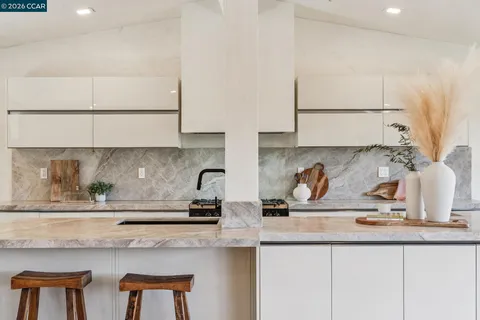 $3,988,000 | 205 Crestview Drive, Orinda, CA 94563