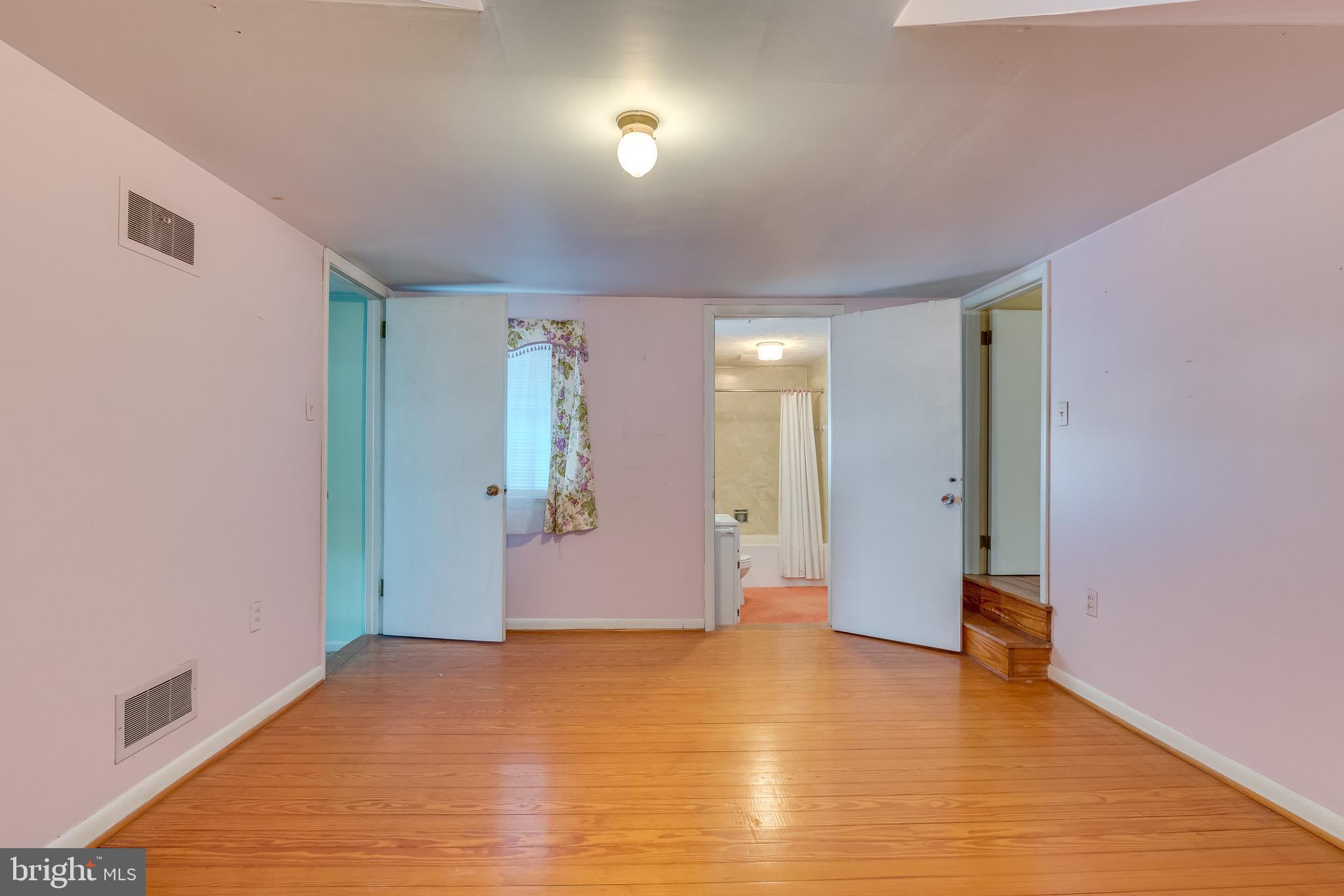 911 Keyes Ferry Road Charles Town, WV 25414 - Photo 18 of 97 Gallery Image 18