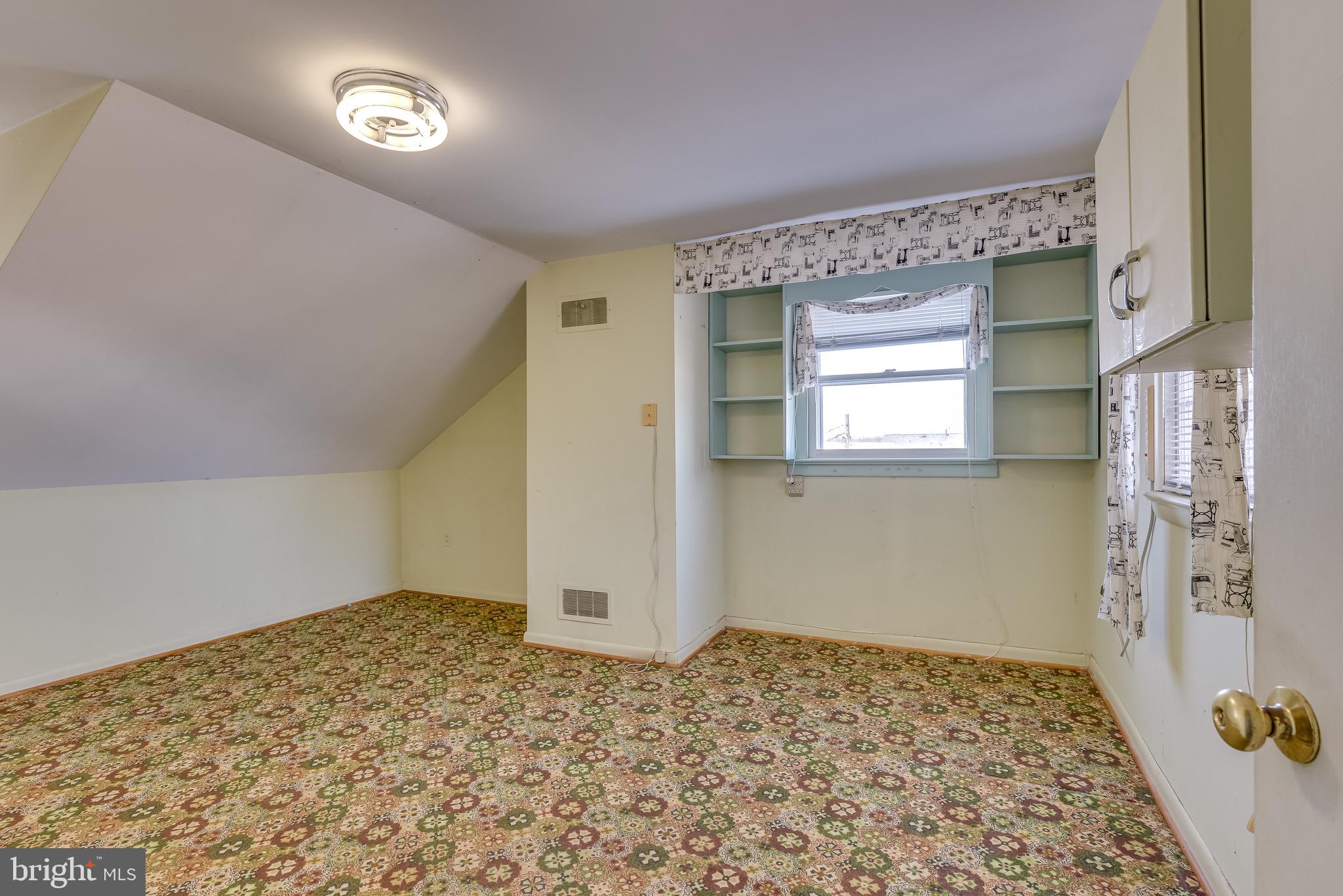 911 Keyes Ferry Road Charles Town, WV 25414 - Photo 19 of 97 Gallery Image 19