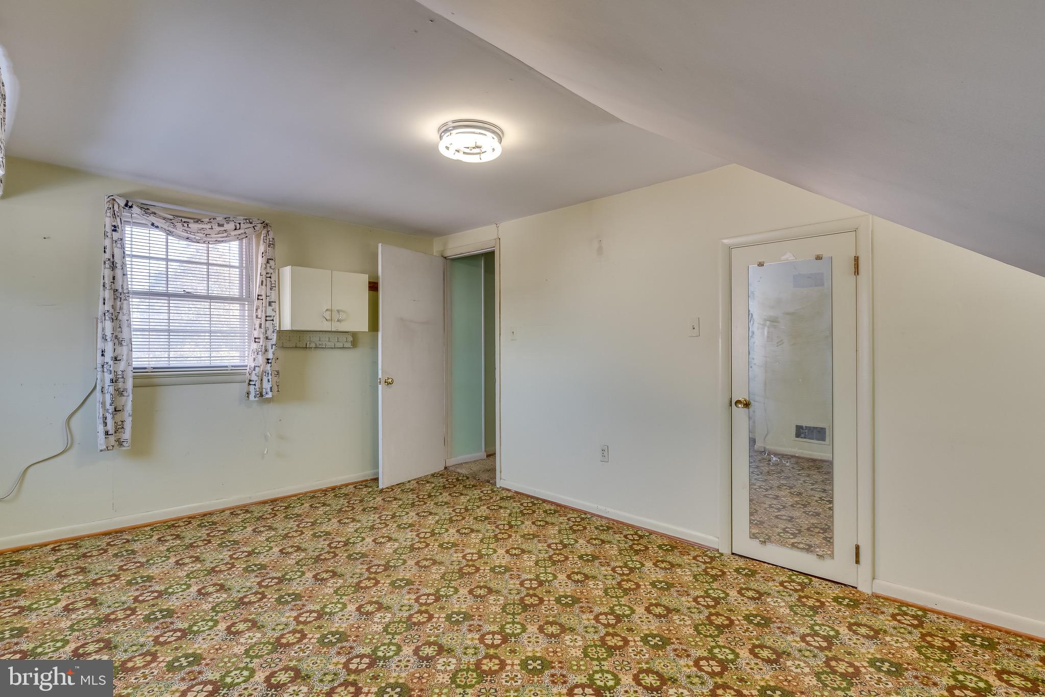 911 Keyes Ferry Road Charles Town, WV 25414 - Photo 20 of 97 Gallery Image 20