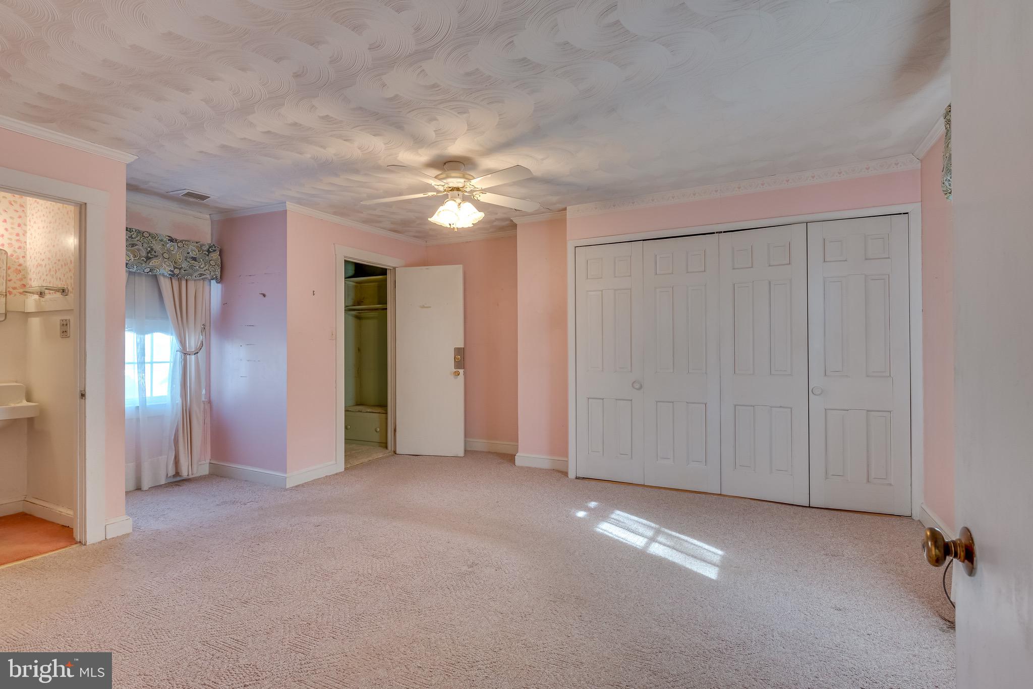 911 Keyes Ferry Road Charles Town, WV 25414 - Photo 26 of 97 Gallery Image 26