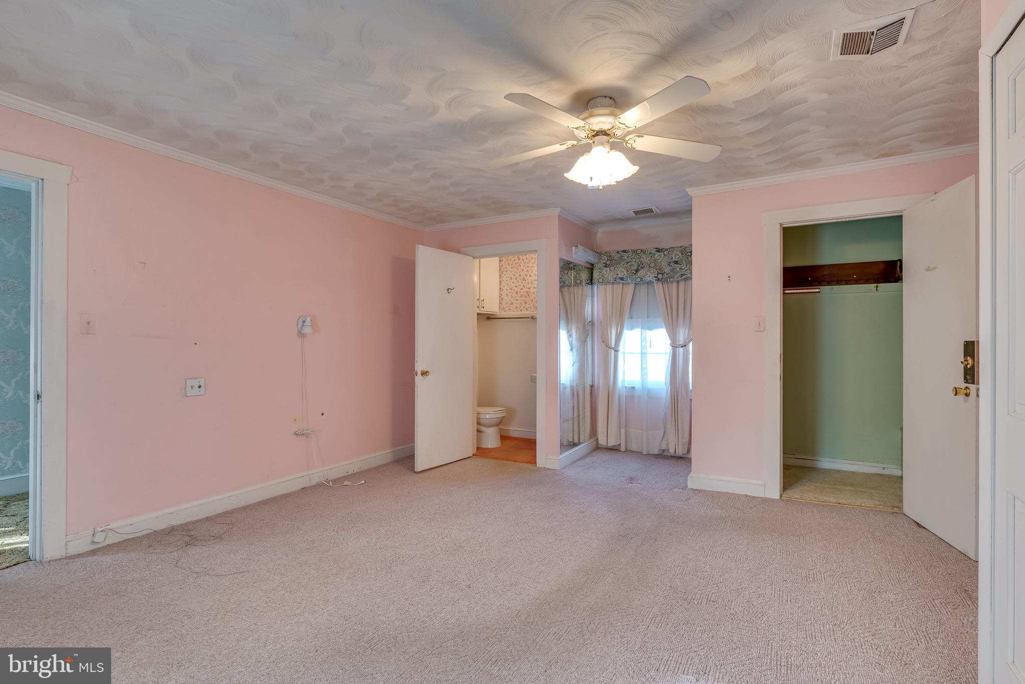 911 Keyes Ferry Road Charles Town, WV 25414 - Photo 27 of 97 Gallery Image 27