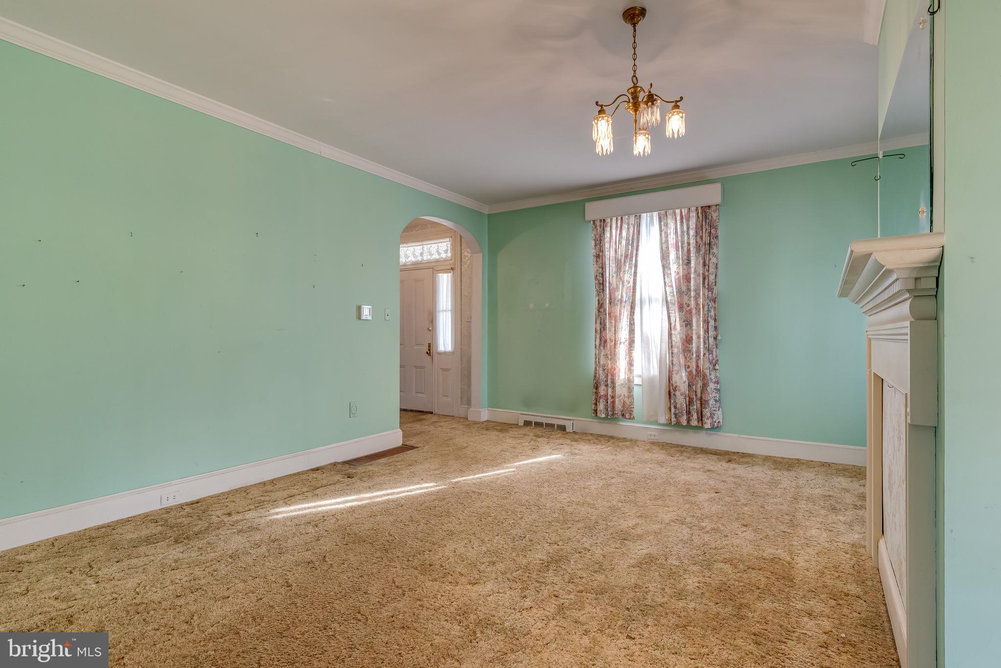 911 Keyes Ferry Road Charles Town, WV 25414 - Photo 5 of 97 Gallery Image 5