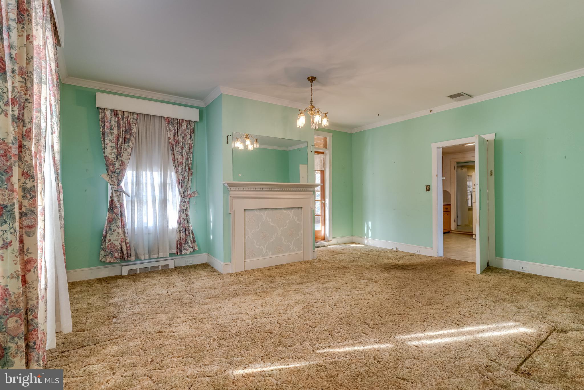 911 Keyes Ferry Road Charles Town, WV 25414 - Photo 7 of 97 Gallery Image 7
