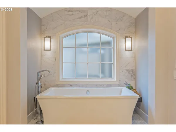 $2,099,000 | 3689 Marcella Drive, Eugene, OR 97408
