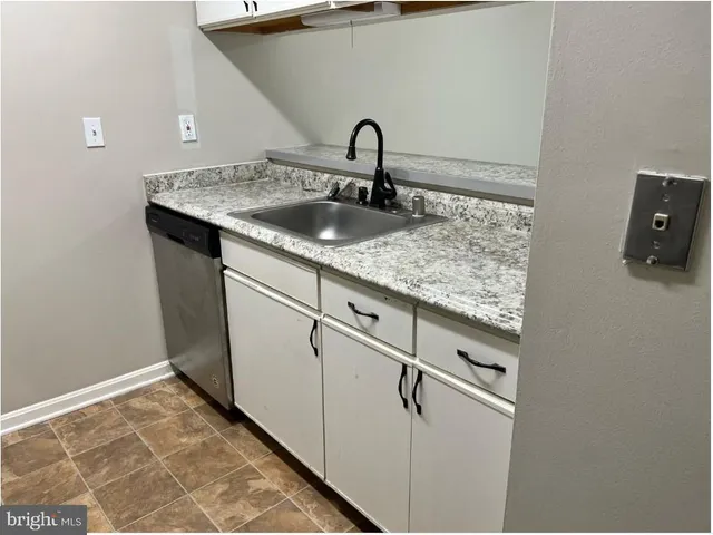 a close view of sink and tap