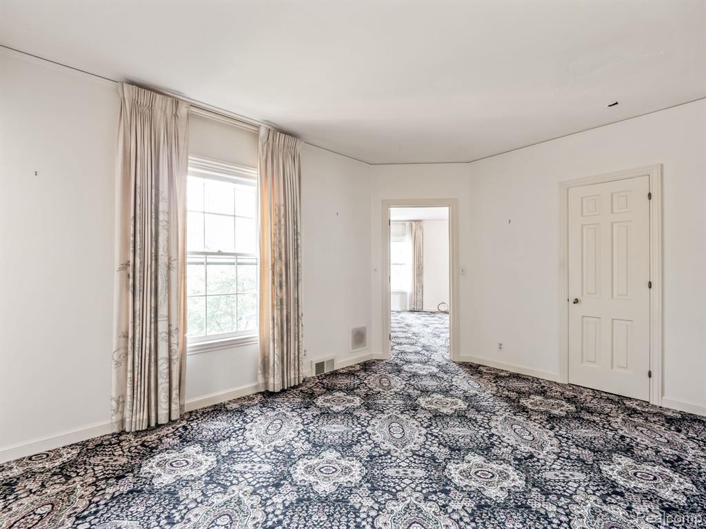 475 Lake Shore Road Grosse Pointe Farms, MI 48236 - Photo 22 of 44