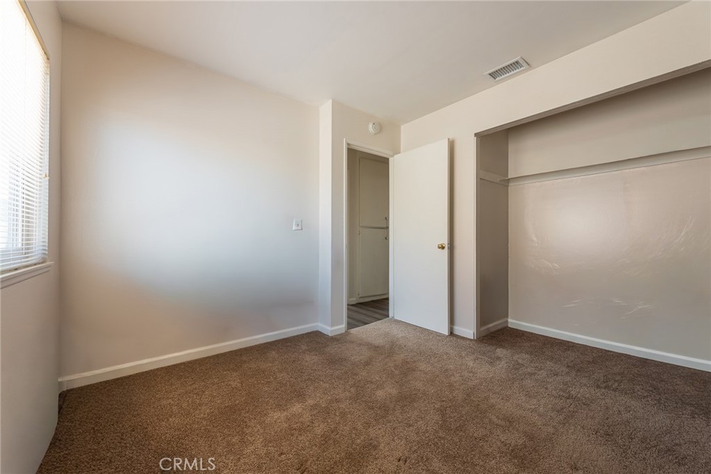 6732 San Joaquin Way Riverside, CA 92503 - Photo 12 of 25