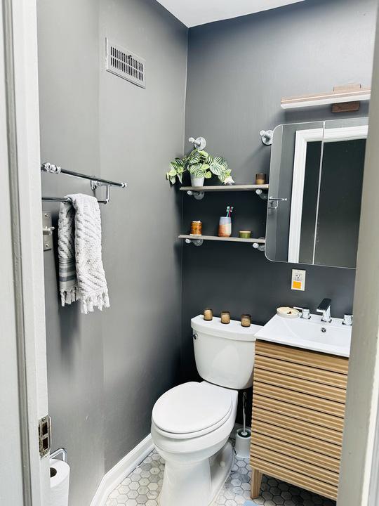 1911 D Street Northeast Washington, DC 20002 - Photo 28 of 63 Upstairs full bathroom with skylight