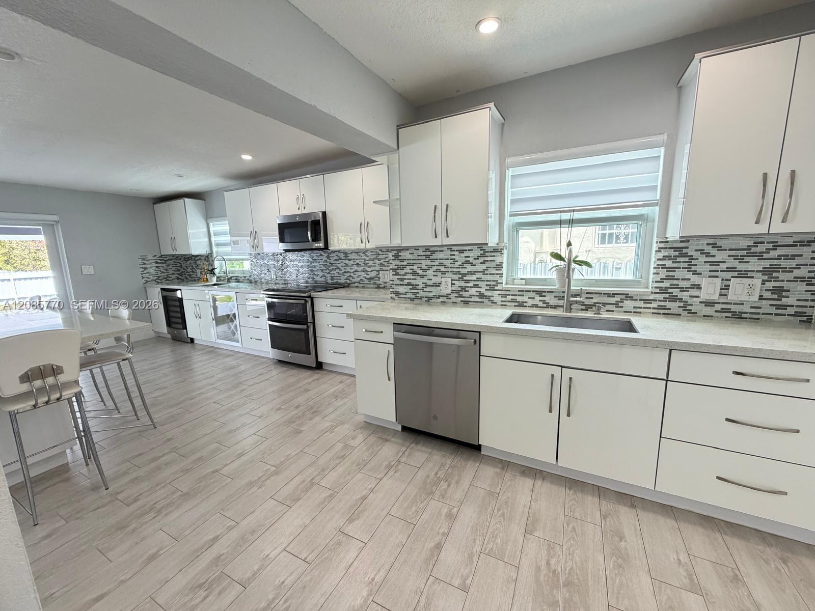 630 Southwest 46th Avenue Miami, FL 33134 - Photo 5 of 17 Gallery Image 5