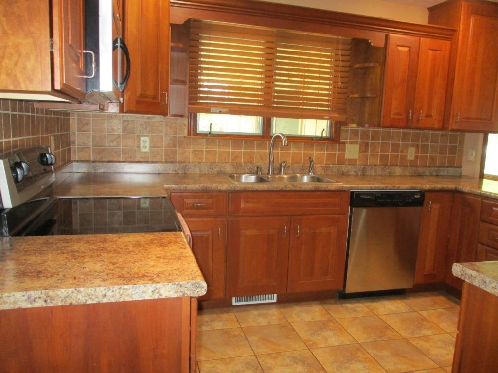 8506 Ridgewood Road Rock Island, IL 61201 - Photo 8 of 33