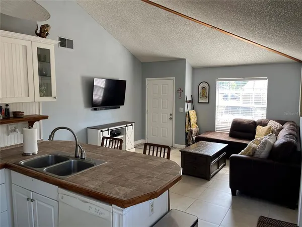 $1,750 | 3731 Cheltenham Drive, Palm Harbor, FL 34684