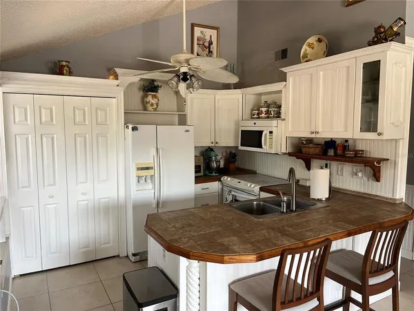 $1,750 | 3731 Cheltenham Drive, Palm Harbor, FL 34684