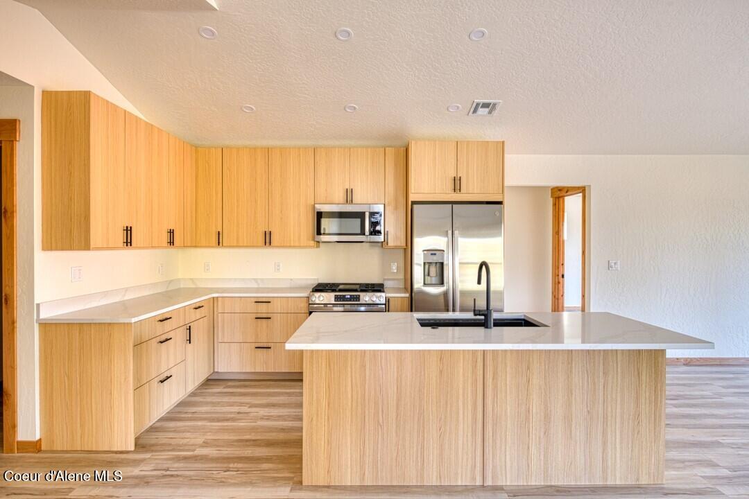 3596 Blaze Loop Post Falls, ID 83854 - Photo 29 of 64 kitchen