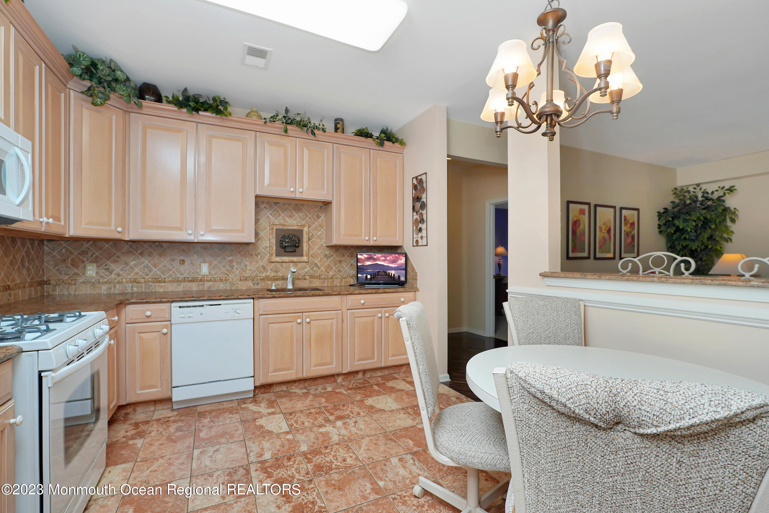211 Potts Road Morganville, NJ 07751 - Photo 10 of 29