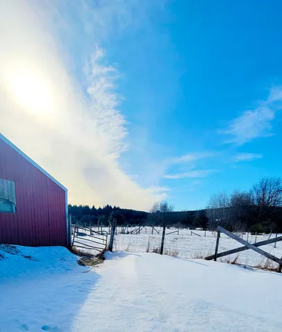 $180,000 | 9866 Erdman Road, Onekama, MI 49675