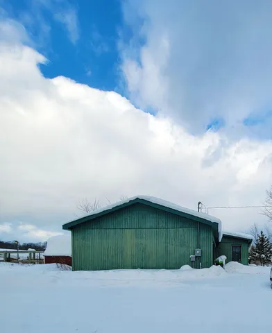 $180,000 | 9866 Erdman Road, Onekama, MI 49675