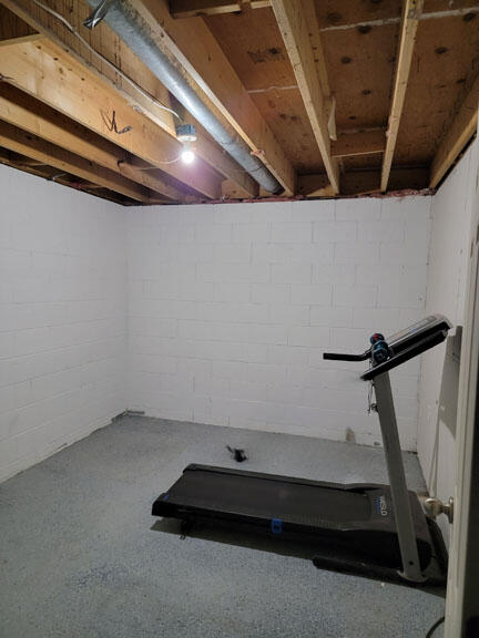 9866 Erdman Road Onekama, MI 49675 - Photo 32 of 48 Basement room