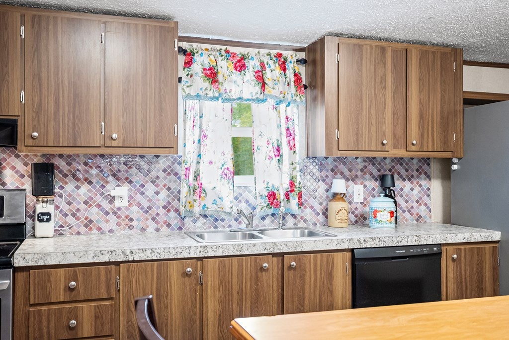 2057 Old Peach Tree Road Green Bay, VA 23942 - Photo 11 of 41 Gallery Image 11