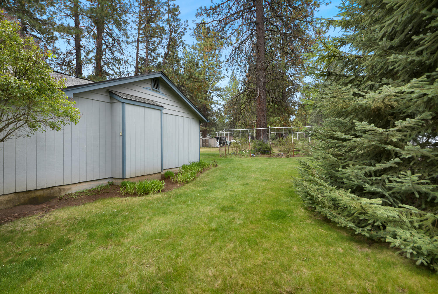 18943 Baker Road Bend, OR 97702 - Photo 24 of 29 25