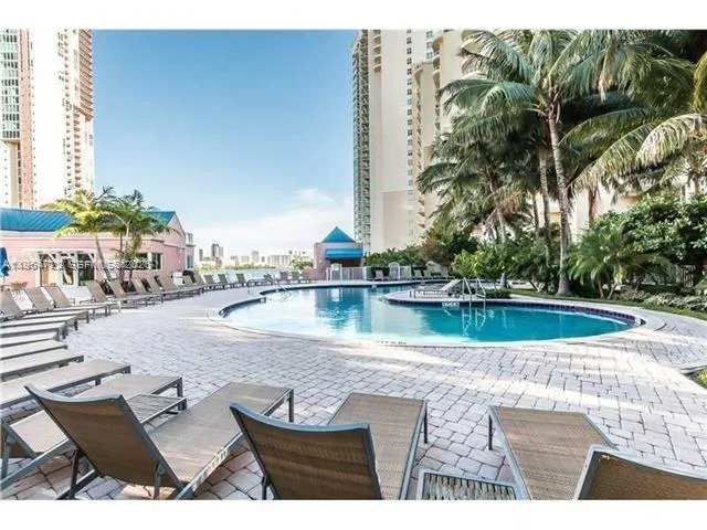 $5,100 | 3330 Northeast 190th Street, Unit 1117, Aventura, FL 33180